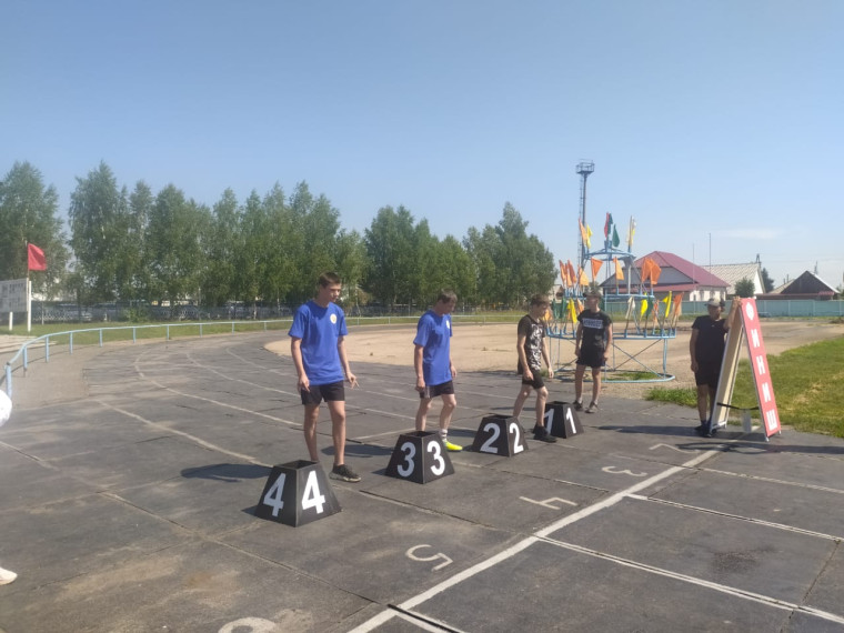 Команда из Клочков на летней Олимпиаде спортсменов района заняла 3-е общекомандное место.